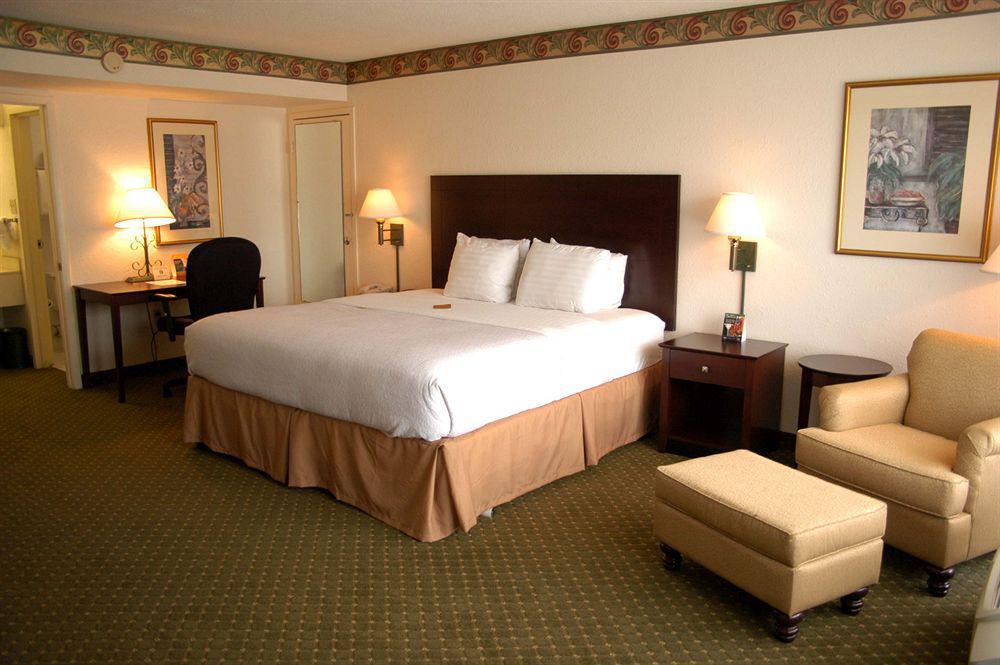 Holiday Inn Express & Suites Lakeland South, An Ihg Hotel Rom bilde
